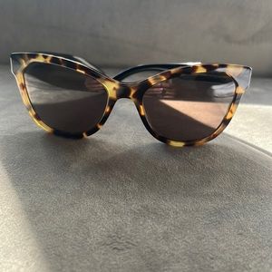 Prada tortuous color